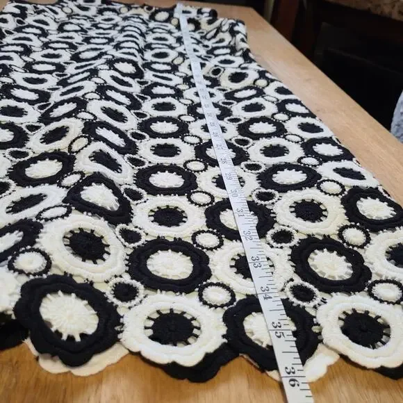 Kate Spade Crochet Circle Sheath Dress Size 4 B/W - Picture 11 of 11